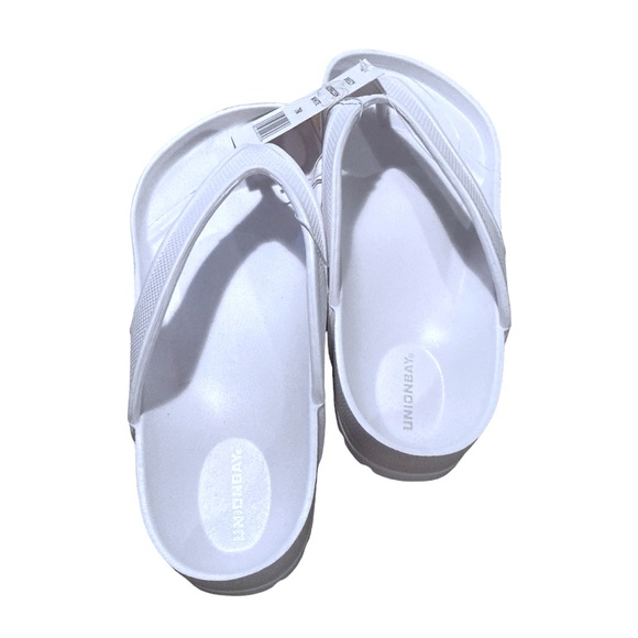 Union Bay Breezy Flip Flops - Picture 2 of 10